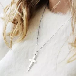 Collier porté croix personnalisée argent