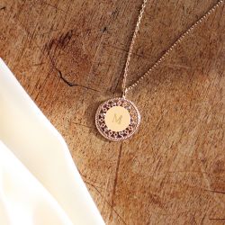 collier médaille personnalisée plaqué or