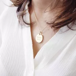 collier gravé femme plaqué or maman