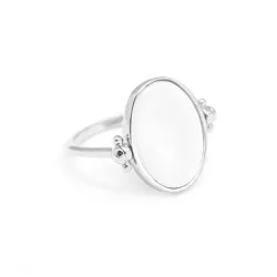 bague personnalisée argent et nacre blanche